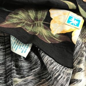 Tropical Hawaiian Camp Shirt - Floral Summer Style - DipaliZ